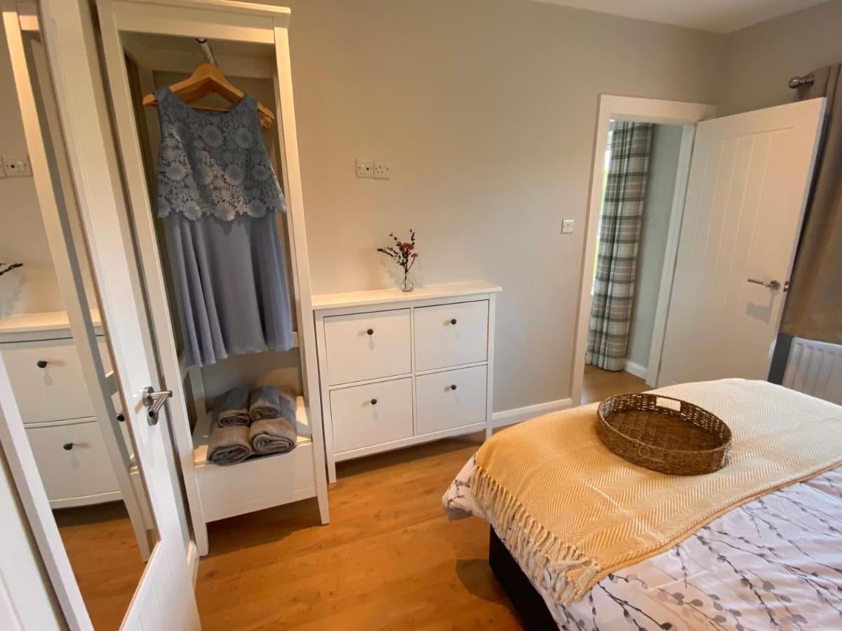 The Gate Lodge At Dunnanew - 4 Star- Sleeps 5 Seaforde Bagian luar foto